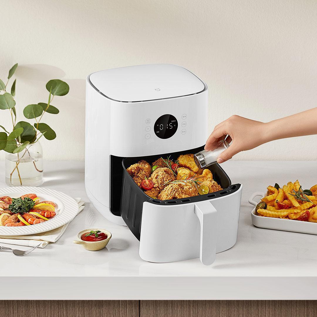 Intelligent 4.5L Multifunctional Air Fryer with Smart Touch Control and Non-Stick Coating